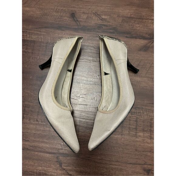 Tahari "Dottie" Beige Snakeskin Heel Pumps, Size 7 - Picture 1 of 7